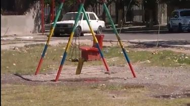 ¿Niño fantasma en una plaza de Chimbas?