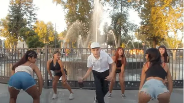 El Tity LMC, el rival de L-Gante va por su tercer video, esta vez en la Plaza 25