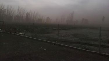 Por el Zonda, suspendieron las clases de los turnos tarde y noche