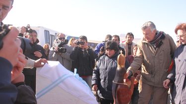 Gioja cumplió su promesa e inauguró el camino a Mogna, en su aniversario