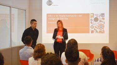 Masiva concurrencia al taller sobre implementación del código de barra