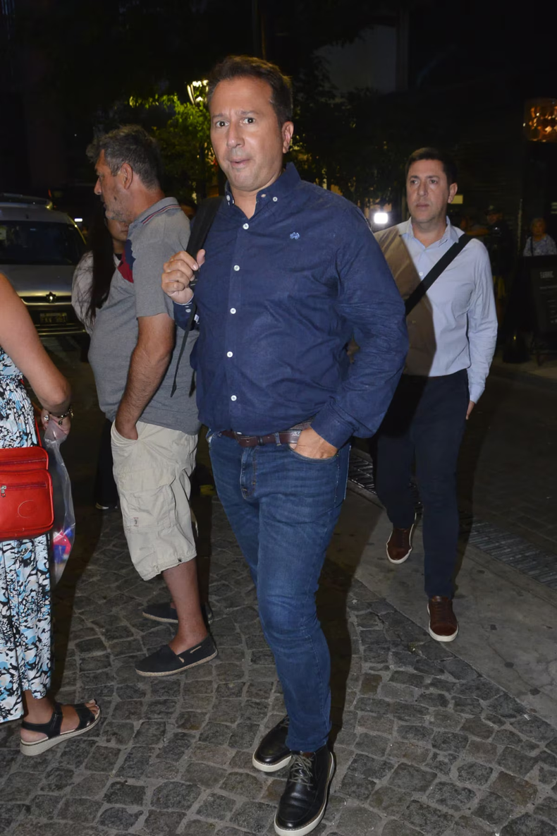 El periodista Luis Bremer fue una de las personalidades que asistió al velatorio de Antonio Gasalla El periodista Luis Bremer fue una de las personalidades que asistió al velatorio de Antonio Gasalla