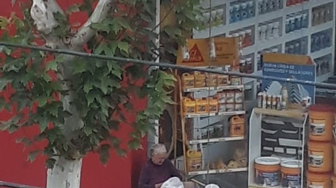 Preocupación de vecinos de Capital por una anciana perdida en la intemperie