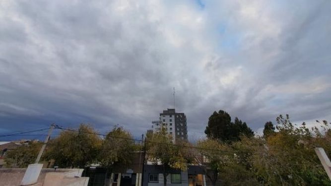 ¿Llega el esperado respiro?: así estará el tiempo este viernes