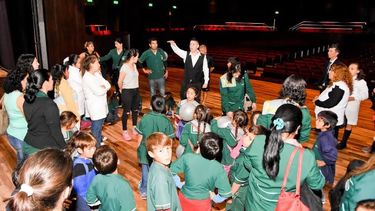 Chicos sanjuaninos se dieron “una vuelta” por el Bicentenario