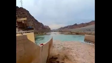 El dique de Ullum y su descargador de fondo.&nbsp;