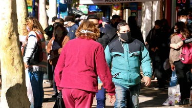 En tiempo de crisis, cómo resguardan su dinero los sanjuaninos para que no pierda su valor