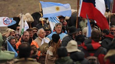 Uñac se puso al frente del Cruce 2016