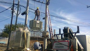 Una falla en la estación transformadora centro dejó sin luz al microcentro