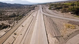 La obra de la Ruta 40 Sur, entre San Juan y Mendoza, contempla la construcción de una moderna autopista. El tramo de Sarmiento está suspendido desde marzo. La obra de la Ruta 40 Sur, entre San Juan y Mendoza, contempla la construcción de una moderna autopista. El tramo de Sarmiento está suspendido desde marzo.