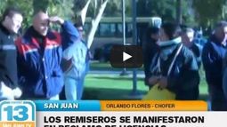 Remiseros protestaron frente al Centro Cívico por licencias