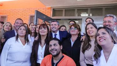 Orrego inauguró obras clave para la seguridad y salud en una populosa zona de Rivadavia