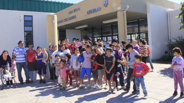 Evacuados en la San Martín, de Chimbas: Para Tello hay trasfondo político