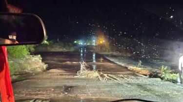 Impresionante tormenta en Valle Fértil: las crecientes y el diluvio que sorprendió a los vecinos
