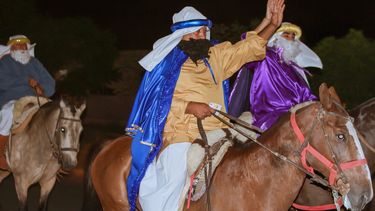 Los Reyes llegaron a Rawson y además de regalos llevaron toda la fiesta