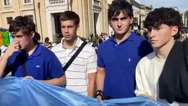 Los emocionantes testimonios de argentinos en la despedida del Papa Francisco