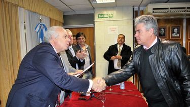 Numeran las paradas de taxis con las licencias