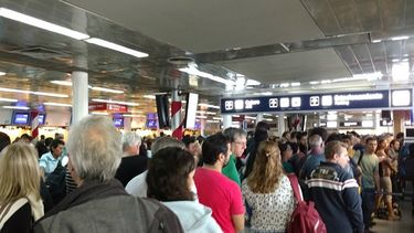 Suspendieron 2 vuelos a San Juan por un paro de trabajadores de aeropuerto