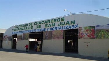 Actividad en el Mercado Concentrador de Rawson el sábado