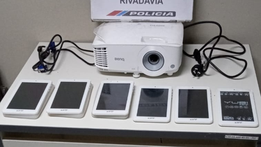 Personal de Comisaría 34ta recuperó elementos que robaron en una escuela de Nivel Inicial de La Bebida y recibieron una sorpresa a cambio.