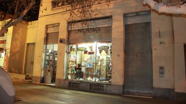 Y un día la persiana se levantó de nuevo