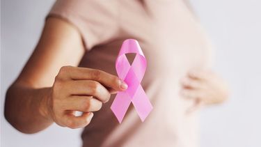 Una de cada ocho mujeres tiene cáncer de mama