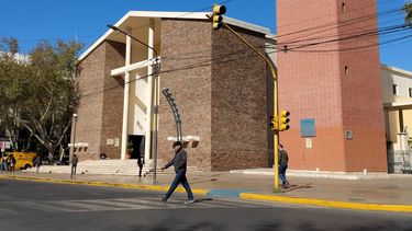 ¿A favor o en contra? Los sanjuaninos opinan sobre “el cura enamorado”