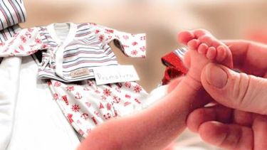 Los bebés prematuros tienen donde vestirse en San Juan