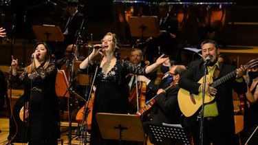 El Auditorio Juan Victoria se llenó para vivir el mejor folclore cuyano sinfónico