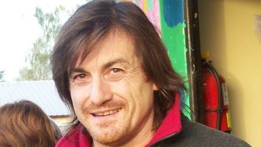 Un papelón: vino a San Juan a hablar sobre adicciones y estaba totalmente borracho