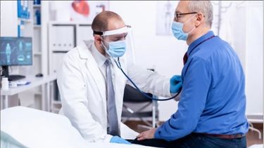 Cuáles son los chequeos médicos que debe realizarse una persona que tuvo Covid-19