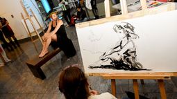 Disfrute total en la noche del dibujo del MPBA