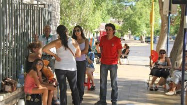 FNS: hacen colas un día antes para comprar las entradas