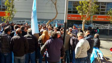 Ante la falta de propuesta salarial, Luz y Fuerza fue al paro