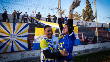 colon gano en el mano a mano de los penales y es el campeon del torneo senior colon gano en el mano a mano de los penales y es el campeon del torneo senior
