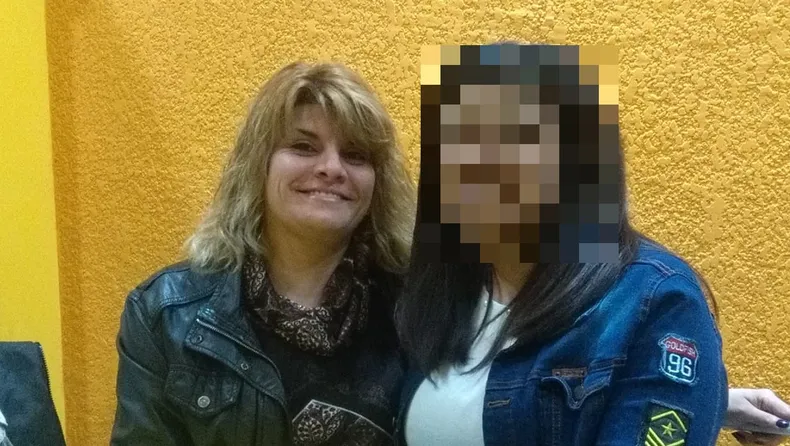 La más complicada es Natalia Lorena Castillo, la empleada del Registro Civil ahora detenida en el penal de Chimbas. La más complicada es Natalia Lorena Castillo, la empleada del Registro Civil ahora detenida en el penal de Chimbas.