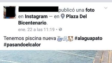 Ahora dicen que en la fuente de la Plaza del Bicentenario también bañan perros