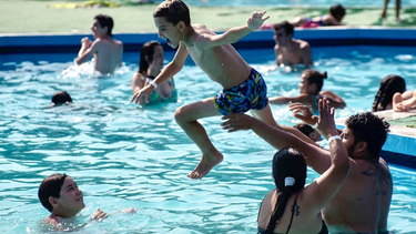 El verano será más caro: acceder a los clubes de San Juan podría costar hasta $5.000.000 por familia