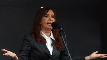 Los lectores le dan la espalda al discurso de CFK