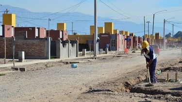 Gil quiere hacer un barrio social con planos sin aprobar