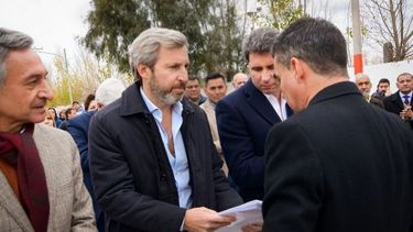 Gramajo le pidió a Frigerio un hospital de alta complejidad infantil