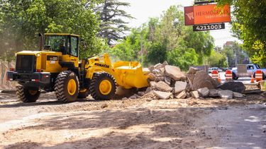 Empezó la histórica reparación de una de las calles céntricas más usadas por los sanjuaninos