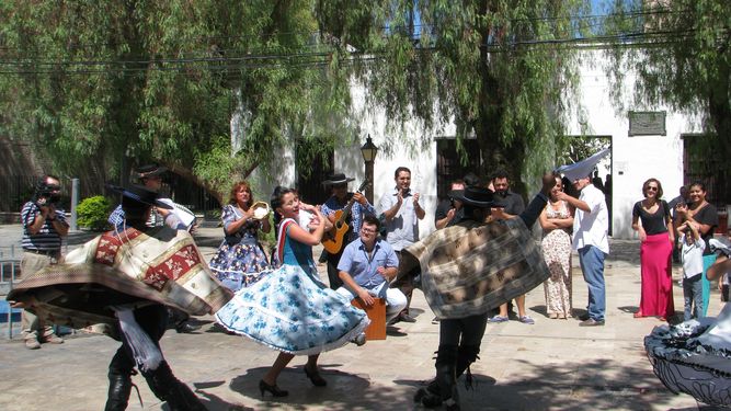 Noche de San Juan en Cosquín: Artistas chilenos participarán junto a los sanjuaninos