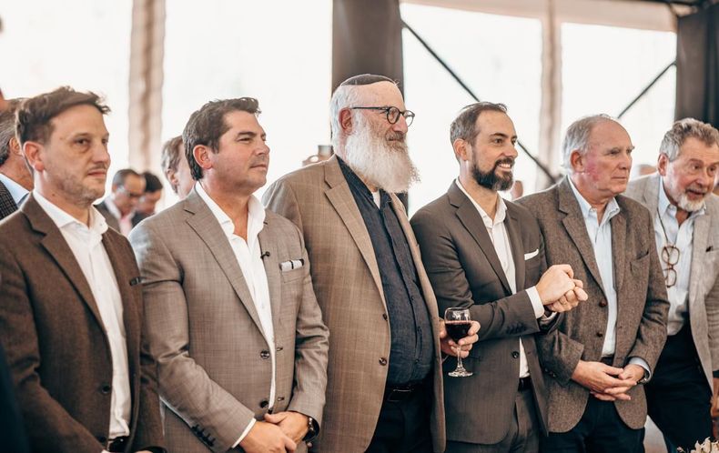 De qué hablaron Orrego y Elsztain en San Juan: promesas de inversión y una invitación