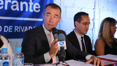Con anuncios de cloacas, gas y pavimentos, Martín inició sesiones