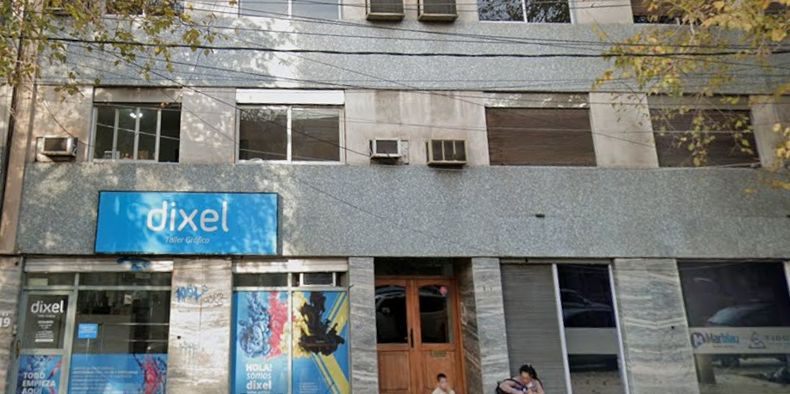 El frente del edificio donde operaba la firma de Morales, según los datos aportados por denunciantes. El frente del edificio donde operaba la firma de Morales, según los datos aportados por denunciantes.