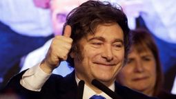 ¡Qué lindo le queda el violeta a la Argentina!: Javier Milei celebró la victoria y llamó a los gobernadores para el diálogo ¡Qué lindo le queda el violeta a la Argentina!: Javier Milei celebró la victoria y llamó a los gobernadores para el diálogo