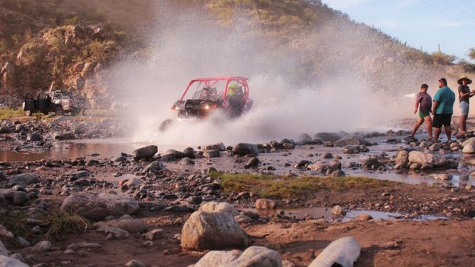 Las postales de Valle Fértil encendido de motores