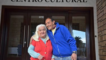 Ella 74 y él 54: la apasionada historia de amor que cambió las reglas del Hogar de Ancianos