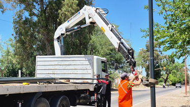 Mirá cómo avanzan las obras de iluminación sobre ruta Eva Perón